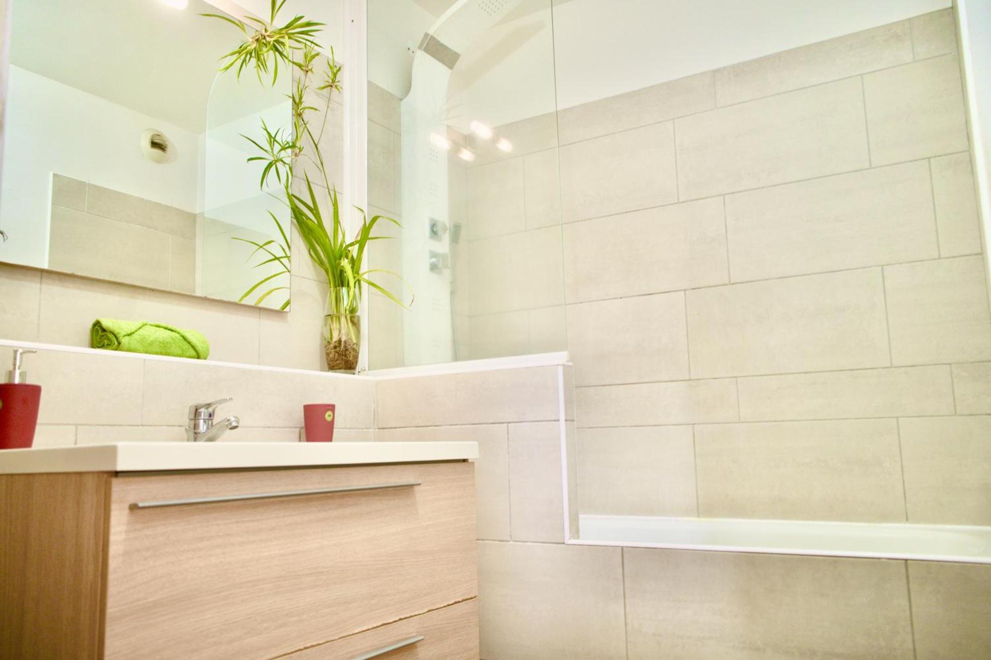 Les Balcons Du Theatre Apartment Saint-Gilles-les Bains Luaran gambar